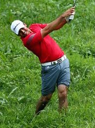 Jason Day hits out of the rough